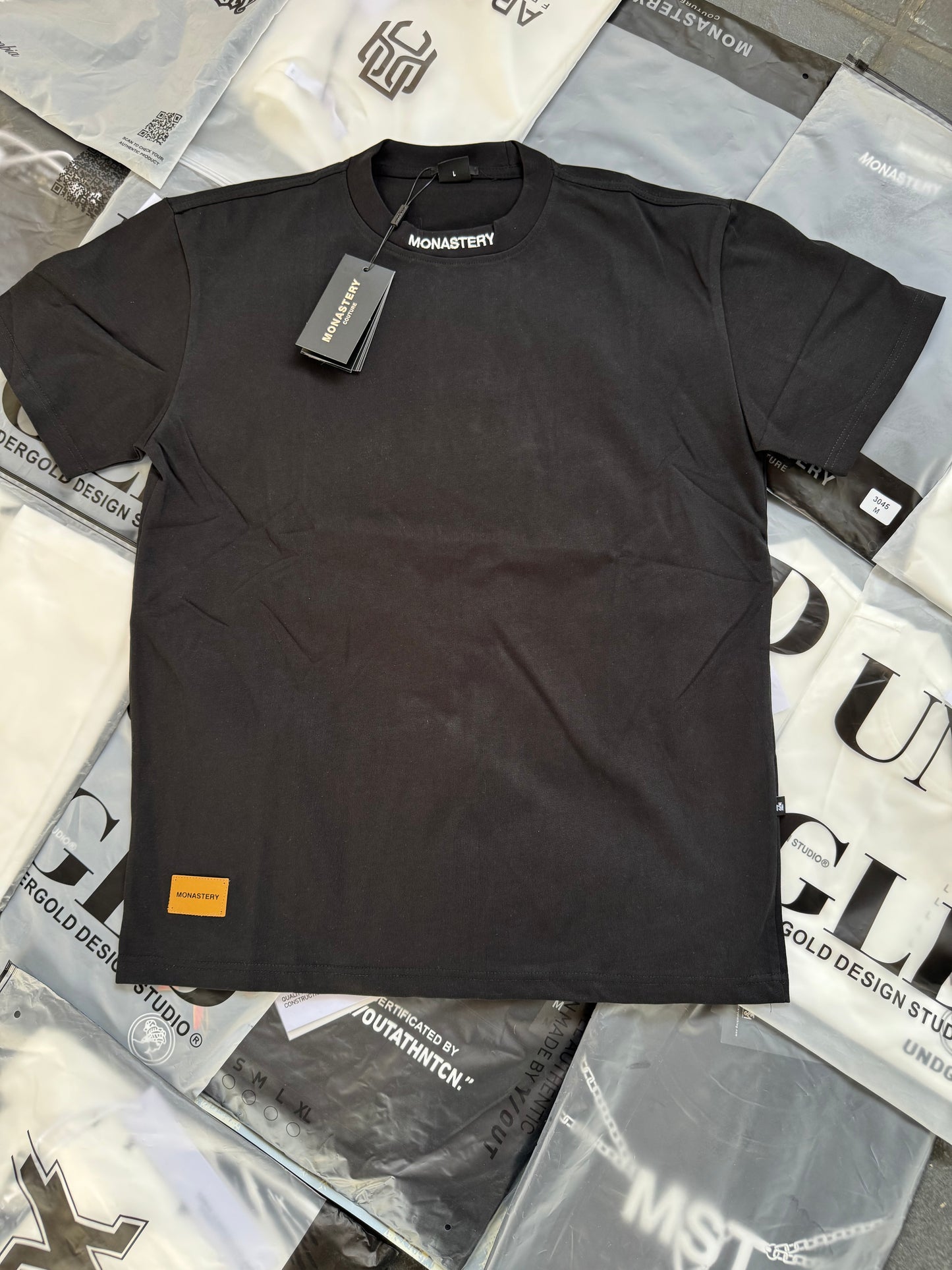 CAMISETA | MONASTERY