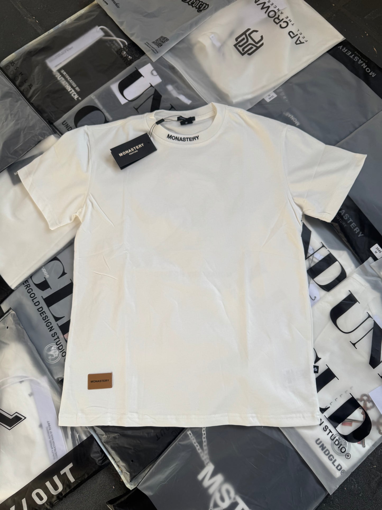 CAMISETA | MONASTERY