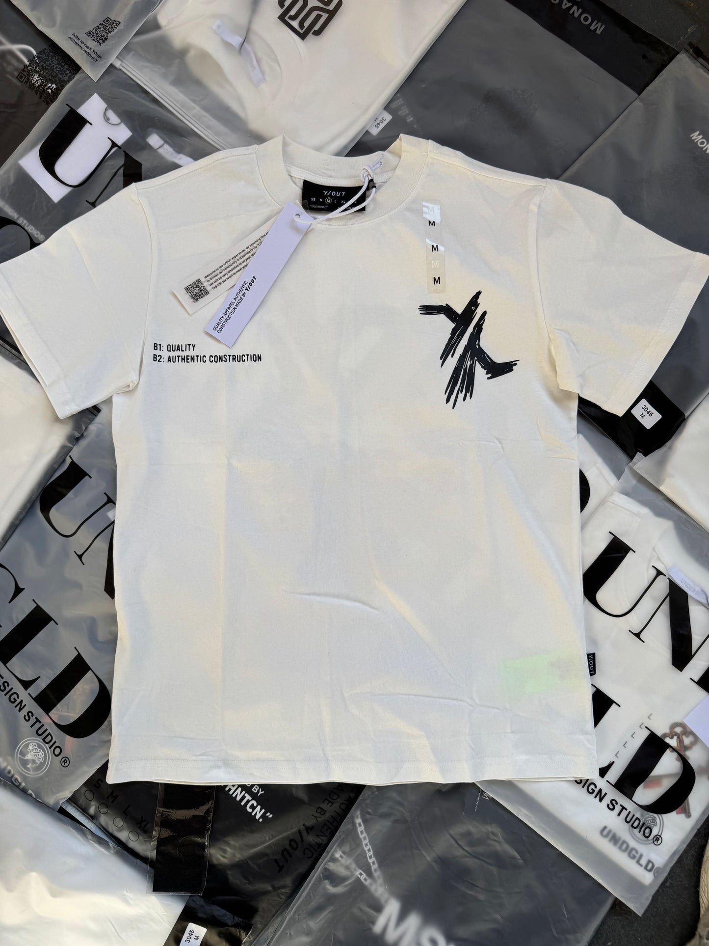 CAMISETA | Y/OUT