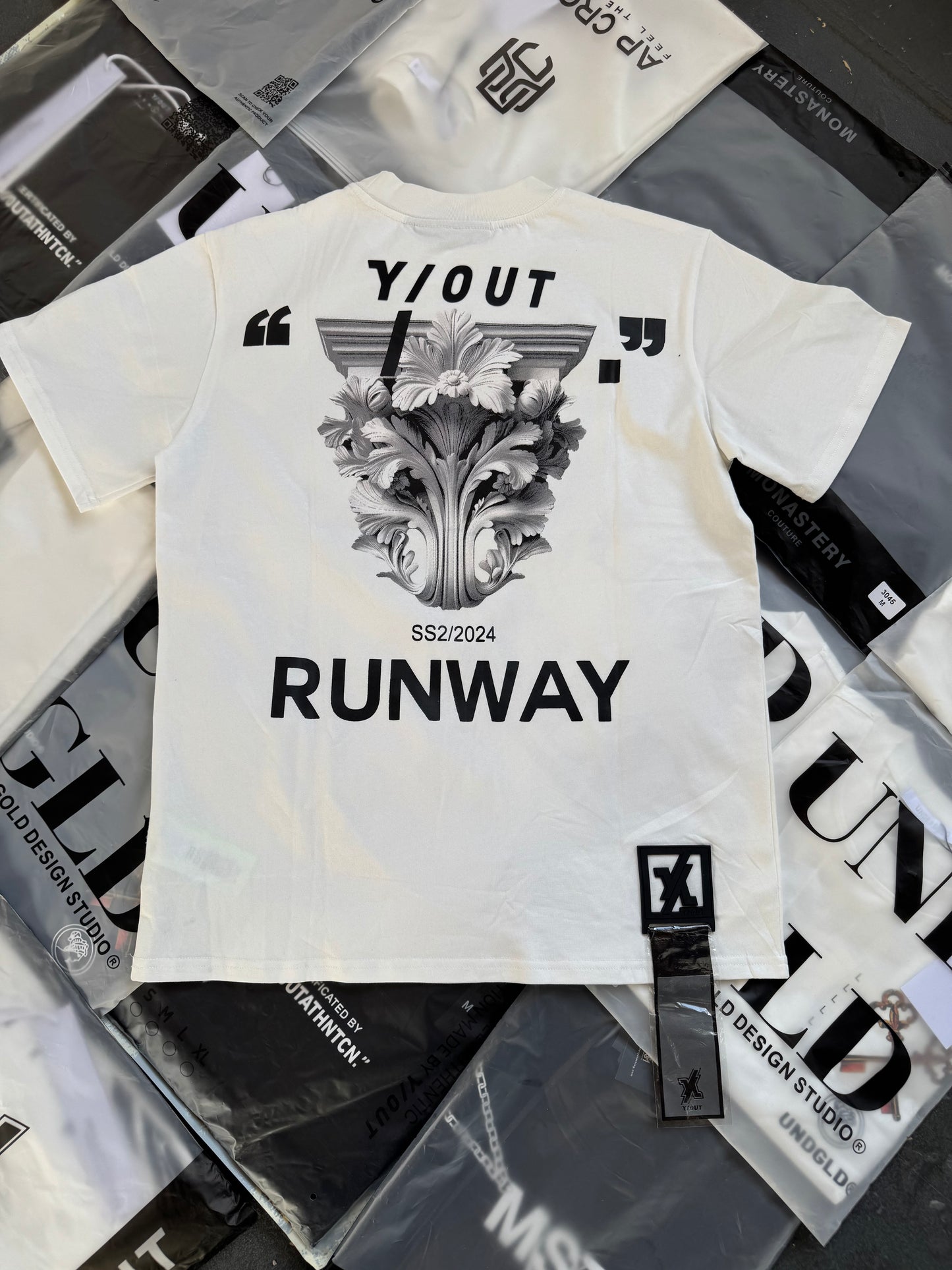 CAMISETA | Y/OUT