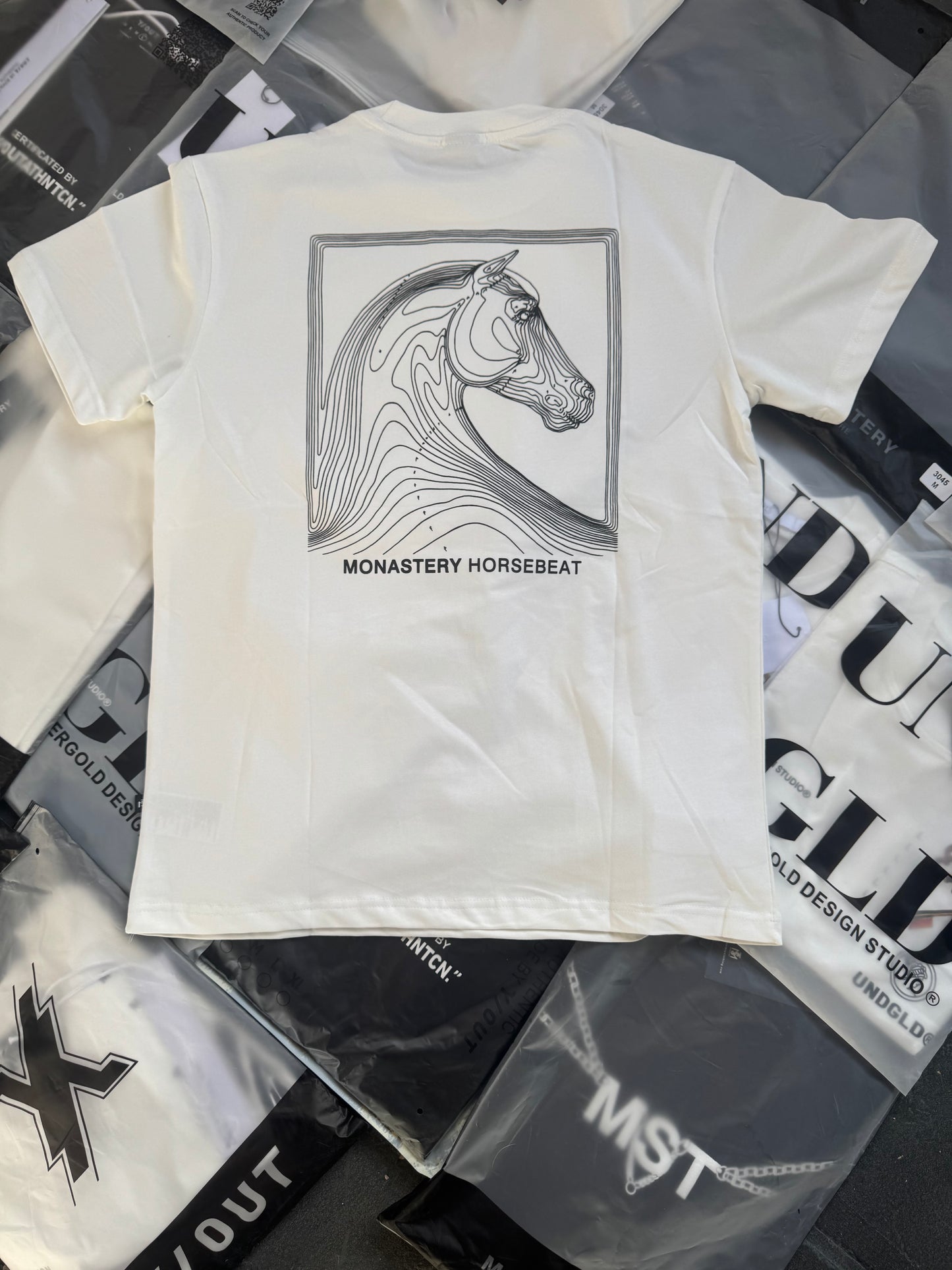 CAMISETA | MONASTERY