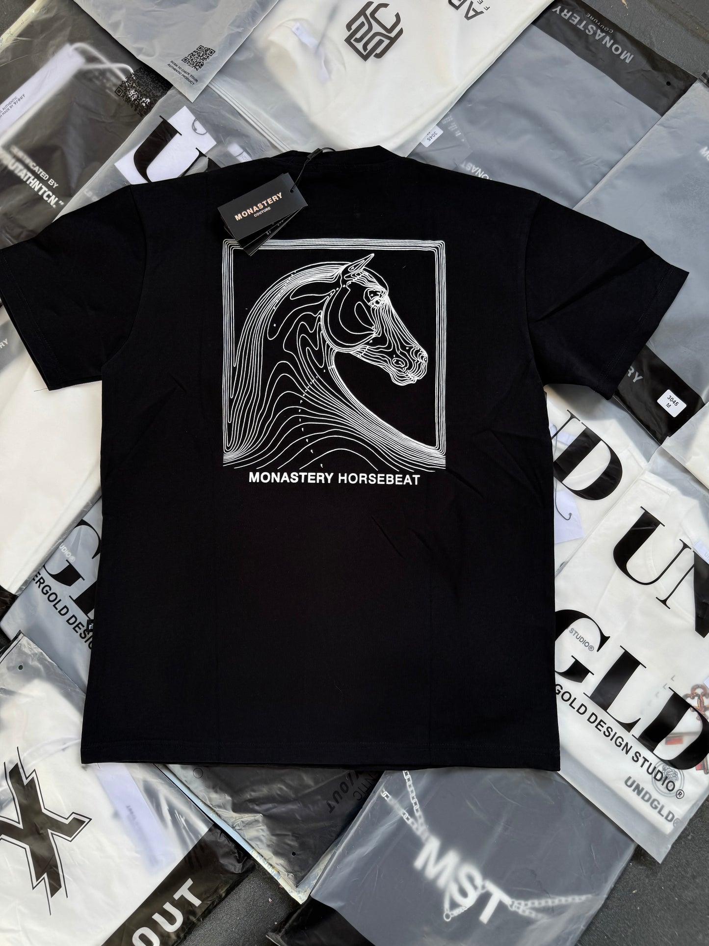 CAMISETA | MONASTERY